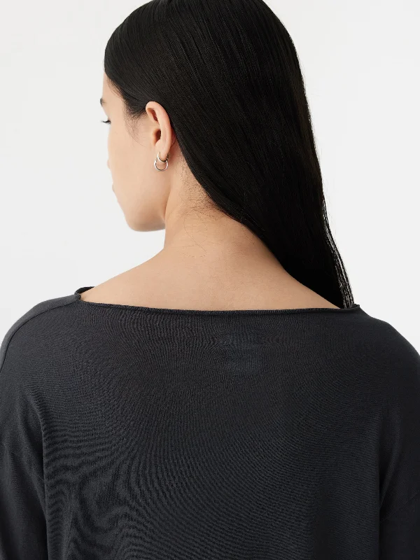 raw neck boxy long sleeve t.shirt