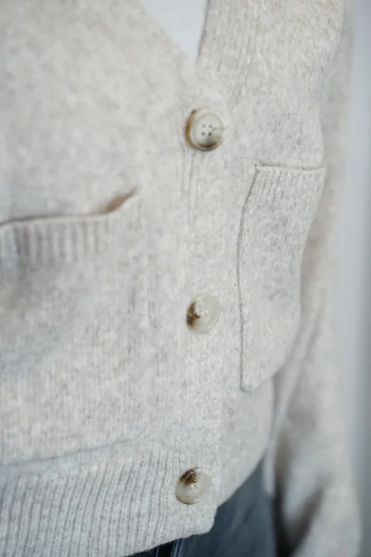 Button Cardigan (Oat)